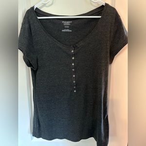 Old Navy henley T-shirt size XL